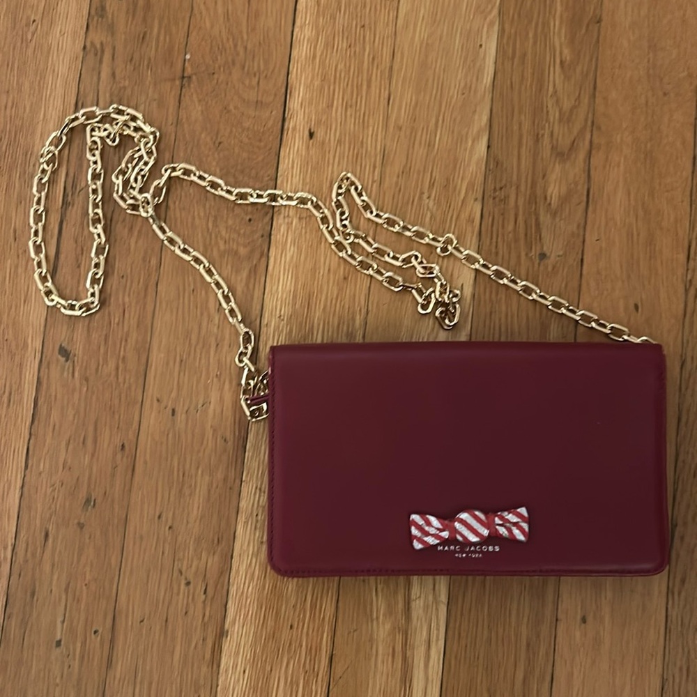Marc Jacobs Wallet on a Chain, Crossbody